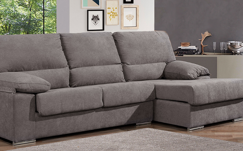 Discover how to choose the ideal chaise longue sofa for your living room, combining comfort and functionality.