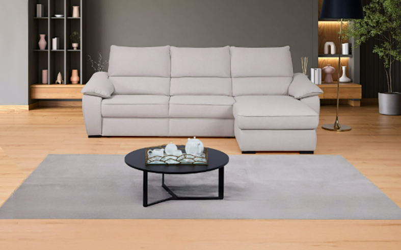 Discover how to choose the ideal chaise longue sofa for your living room, combining comfort and functionality.