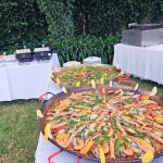 A Fora de Casa presta catering em todo o país desde 1990, com ementas tradicionais a fusão, logística completa, espaços próprios e serviços de apoio opcionais.