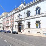 Empresa de construção civil e obras públicas com longa história de atuação em projetos de engenharia e edificação