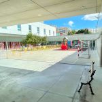 Equipamento comunitário que serve como espaço de apoio social, educacional e desportivo à população local