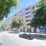 Construtor de edifícios com experiência prática em construção, gestão e fiscalização de obras