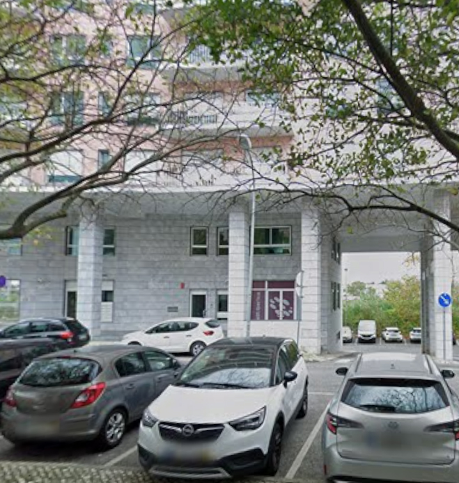 Empreiteiro especializado em atividades de construção civil e obras de engenharia