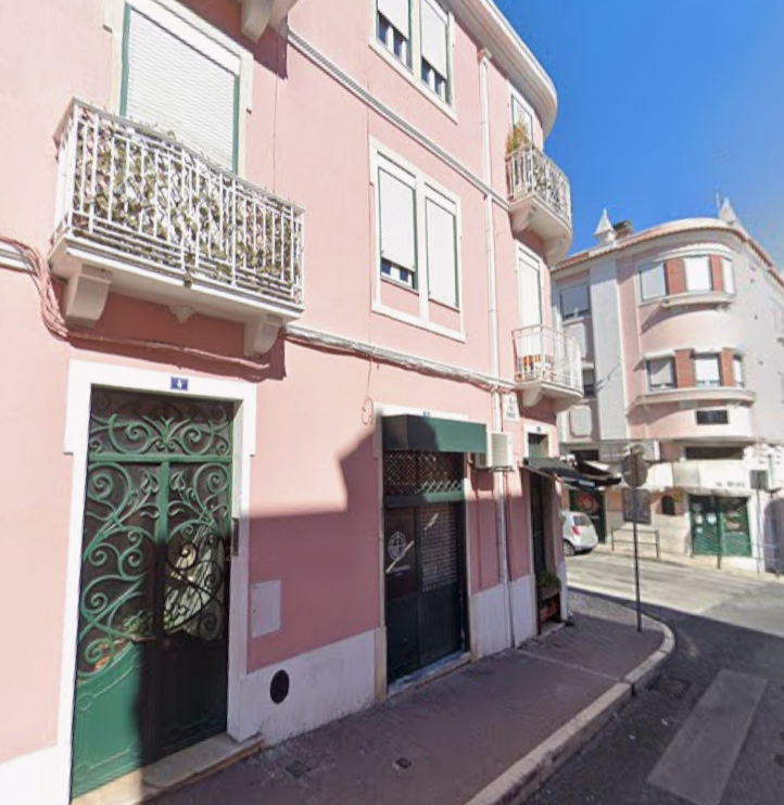 Construção de estradas, pavimentação e obras de infraestruturas rodoviárias