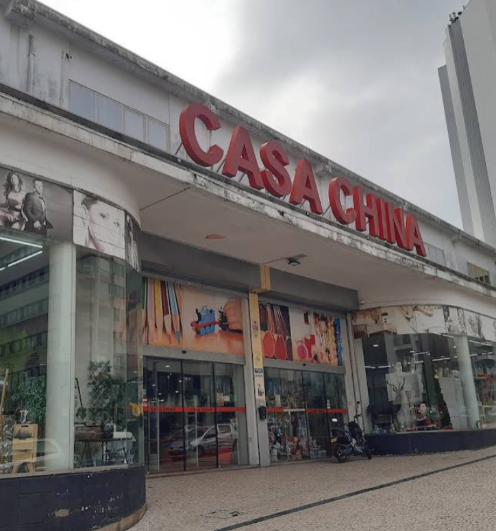 Casa China grande loja de artigos variados em Vila Nova de Gaia