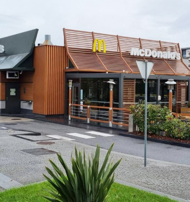 McDonald's Gaia Drive restaurante de serviço rápido em Vila Nova de Gaia