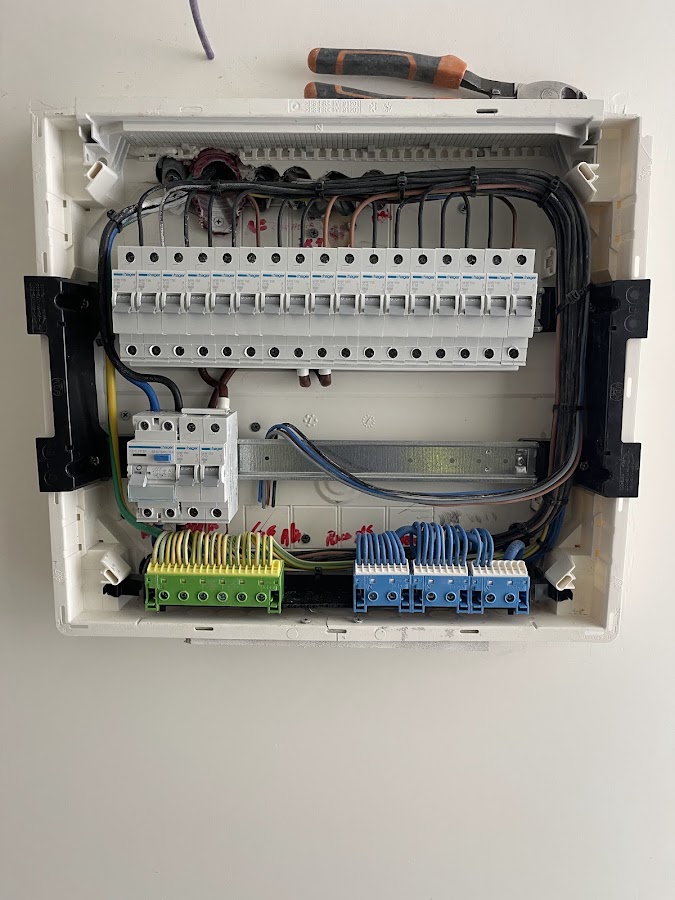 E.G.N.i Adelino Ferreira instalações elétricas foto 7
