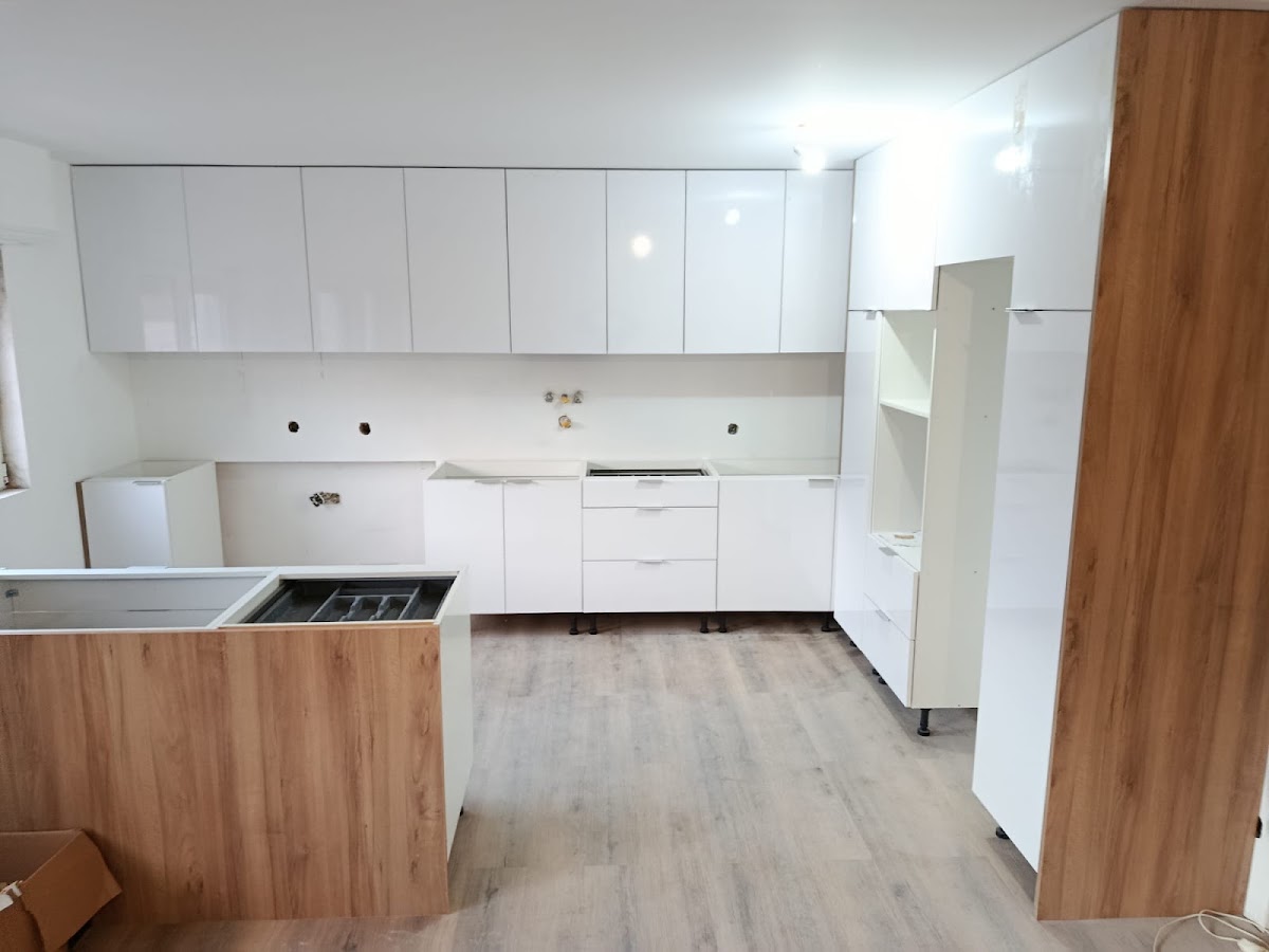 RJ Montagens e Remodelações foto 3