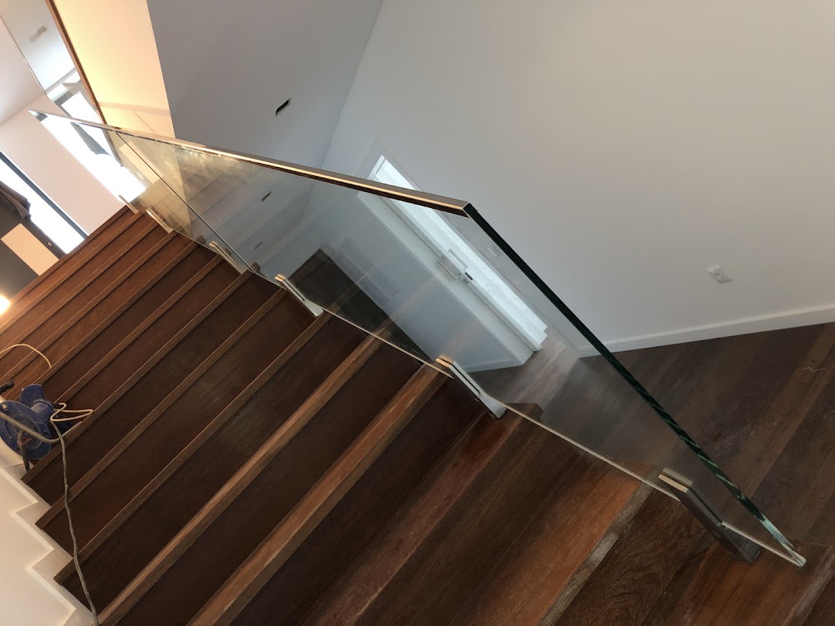 JP INOX® - Puxadores e Gradeamentos em Inox Caixilharias em Alumínio ou PVC foto 6