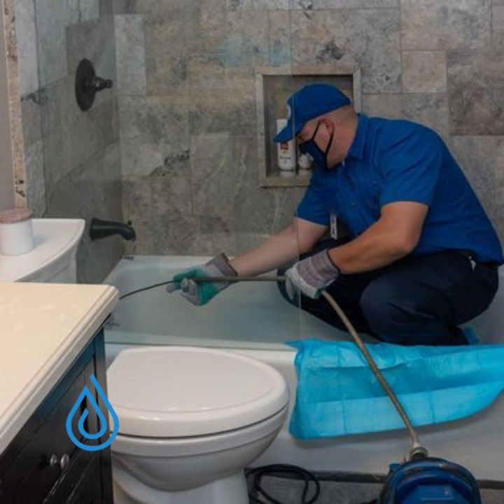 Canalizador 24h: Desentope Esgotos, Limpeza de Fossas Sépticas, Detecção e Reparaçāo de Fugas de Água foto 1