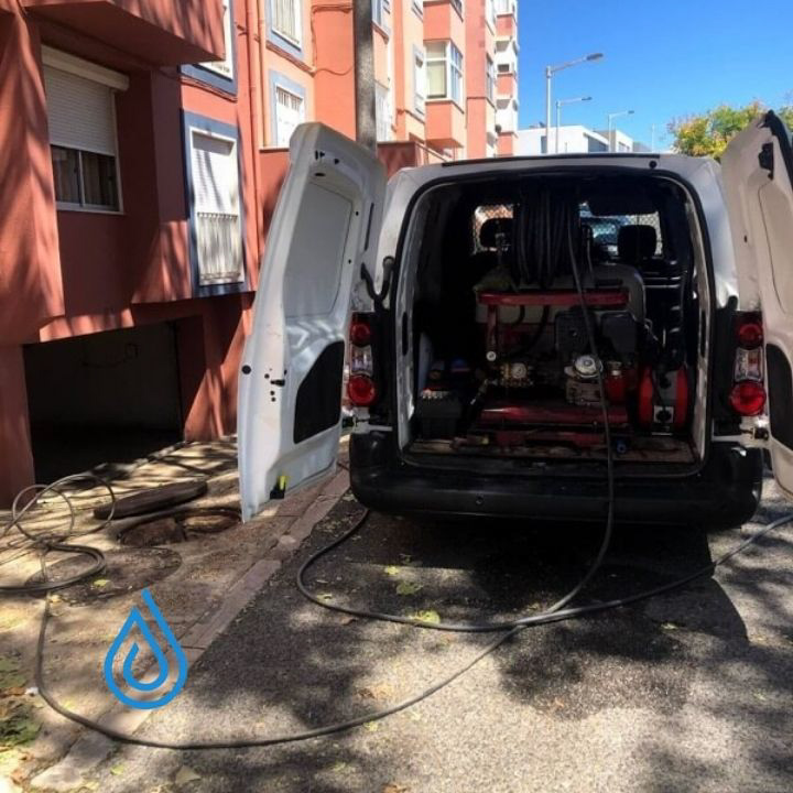 Canalizador 24h: Desentope Esgotos, Limpeza de Fossas Sépticas, Detecção e Reparaçāo de Fugas de Água foto 5