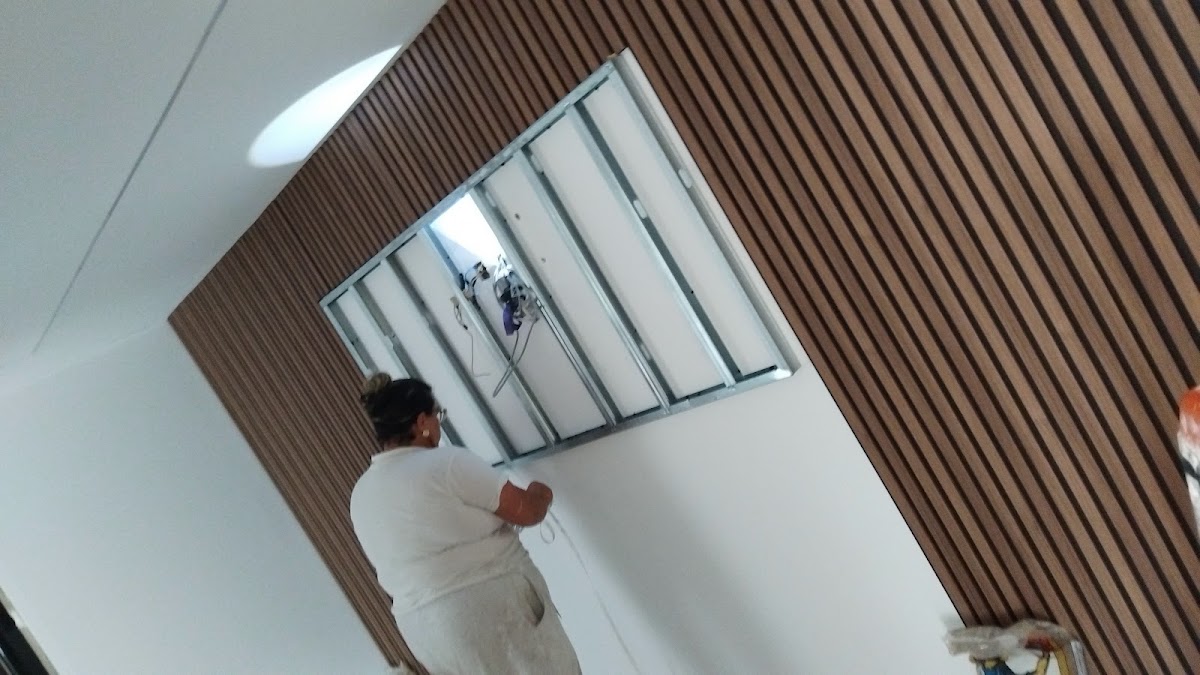 Humberto Pladur - Tetos falsos, divisórias, isolamentos técnicos, pisos flutuantes e pinturas. foto 10