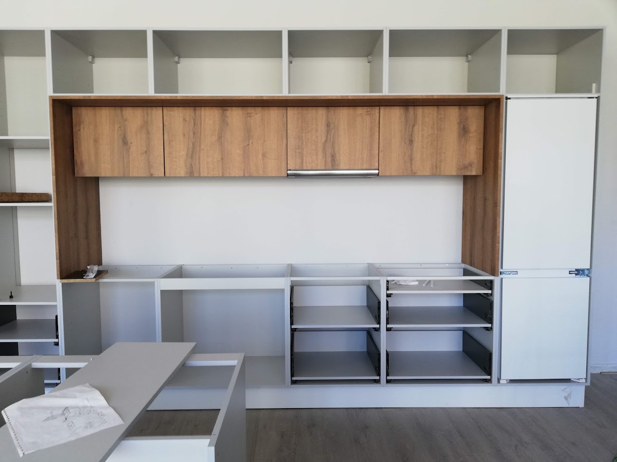 Lustral, Ldª foto 1