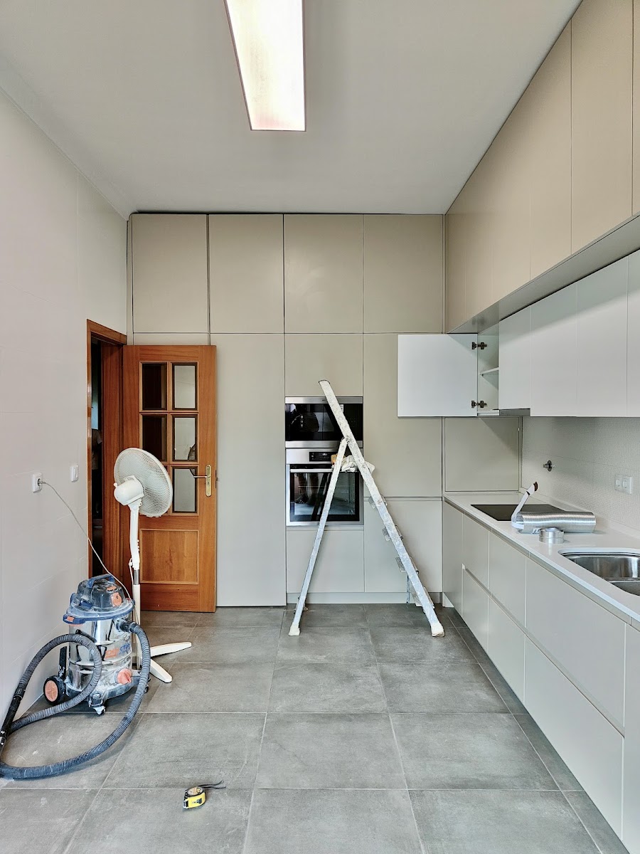 Sr. Obras Almada | 13 Anos | Todas as Obras - Remodelações, Construção, Arquitetura foto 1