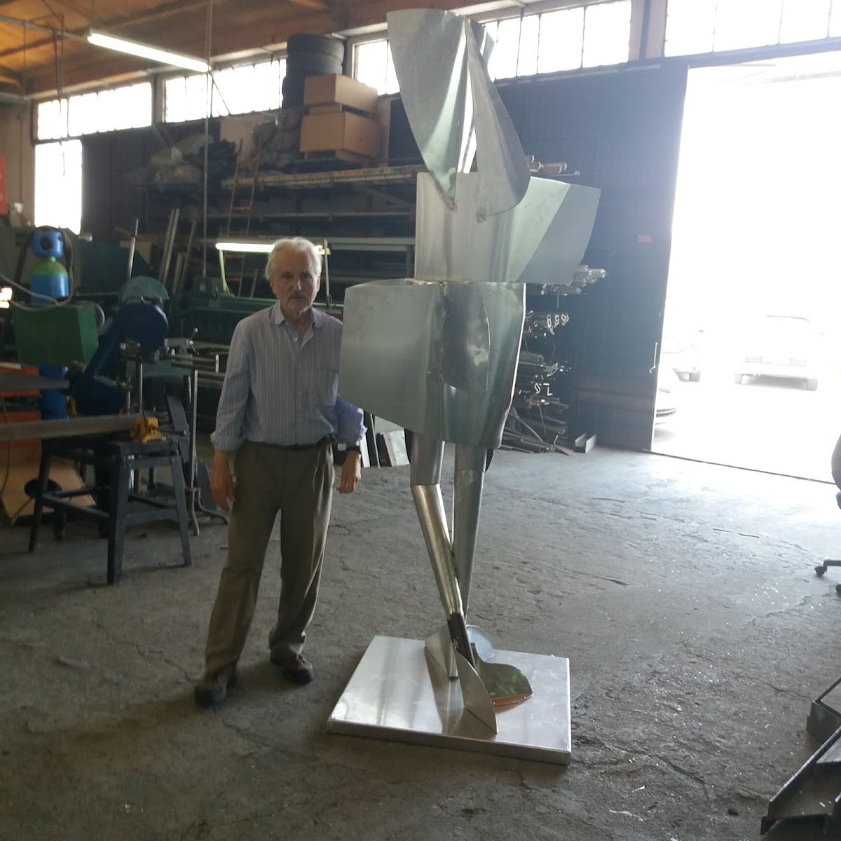 Atelier de Aluminios, Industria Metalurgica, Ldª foto 3