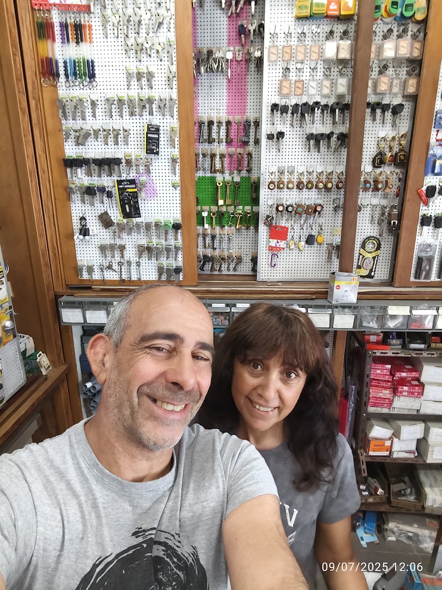 Chaves da Alameda de Alves &amp; Pereira Lda foto 4