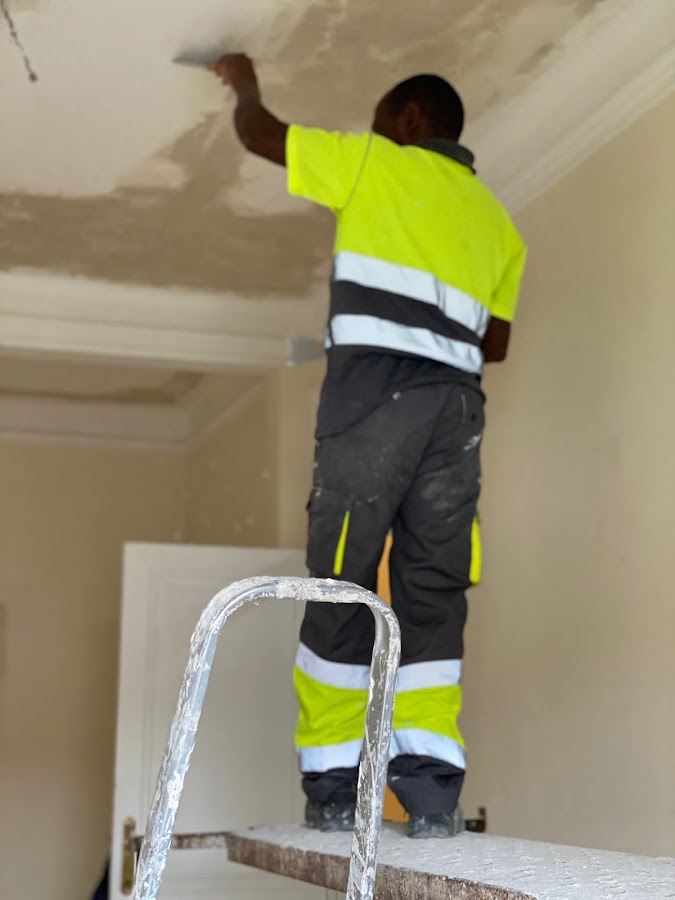 HOUSE RENO - Construção e Remodelações em Empresas, Espaços Comercias e Habitações. foto 1