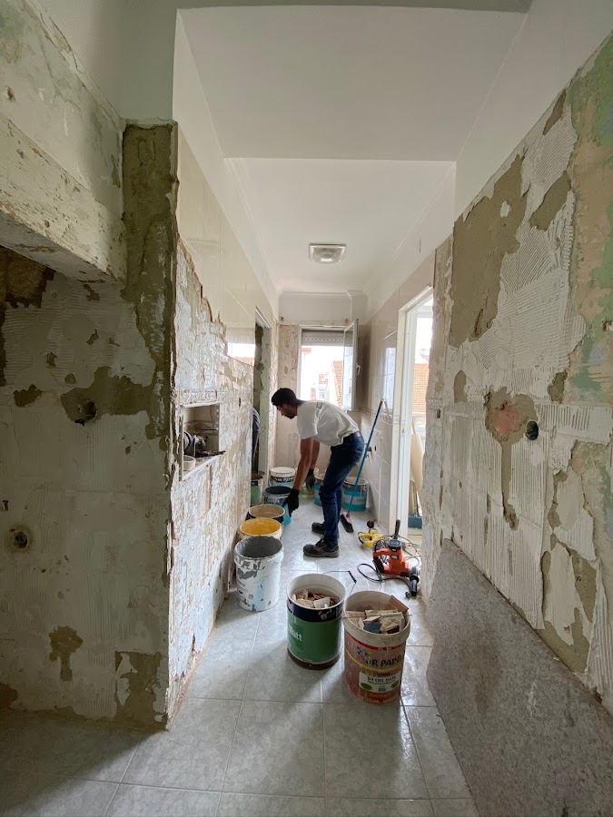 HOUSE RENO - Construção e Remodelações em Empresas, Espaços Comercias e Habitações. foto 3