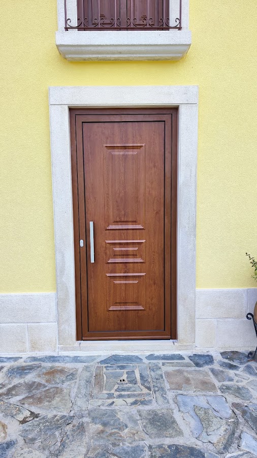 Caiximbra - Caixilharia de Alúmínios, Lda. foto 1