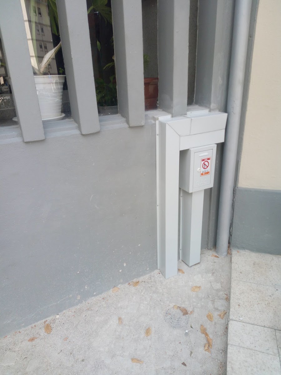 Prom Instal - Instalação e Reparação de Redes de Gás, Água, Canalização e Energia Solar,Lda. foto 1