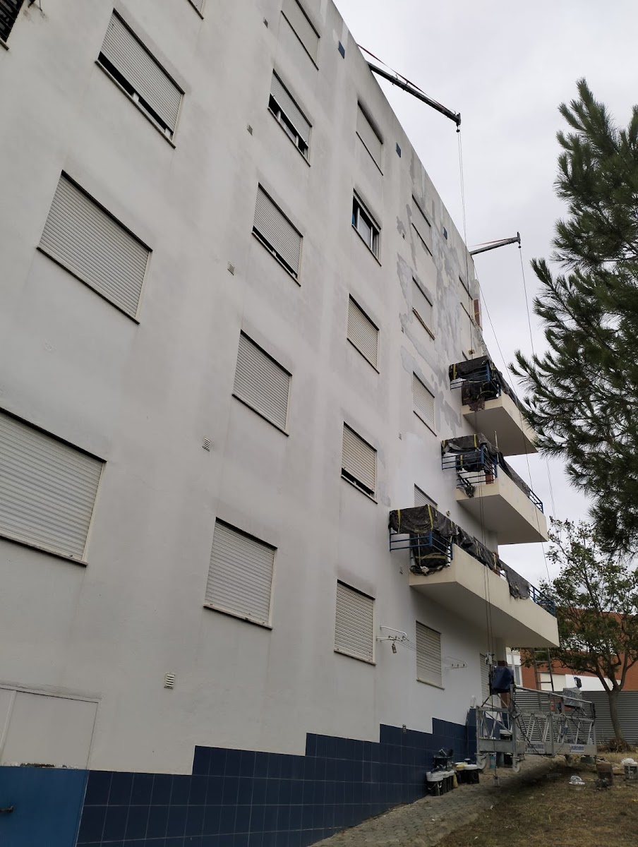 Solução Âncorada Pinturas e Construções LDA foto 8