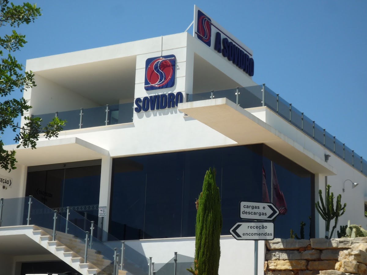 Sosoares Caixilharias e Vidros S.A. foto 1