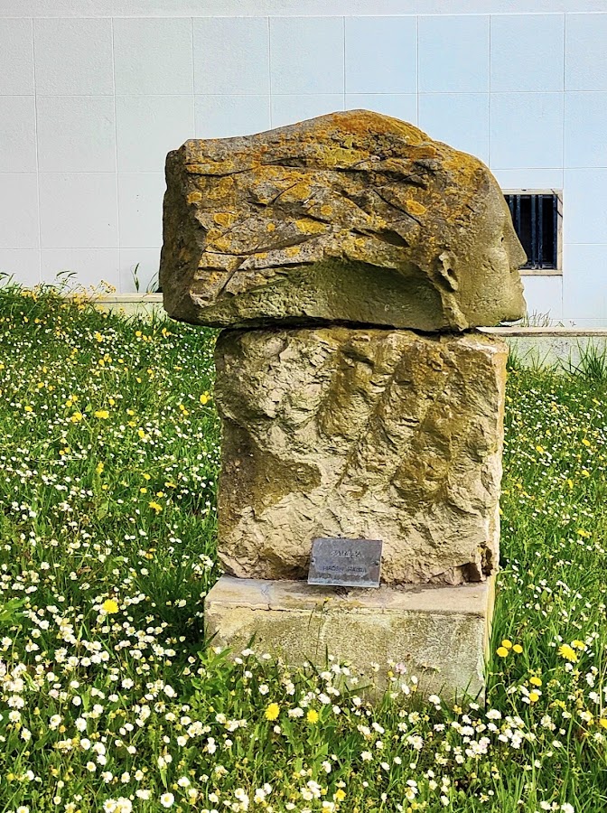 Escultura A Cabeça foto 3